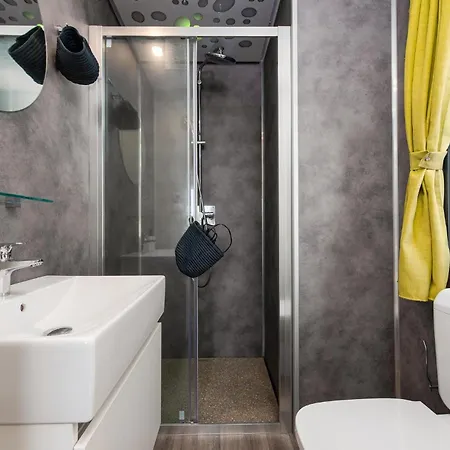 Stunning In With Kitchen * Mandre